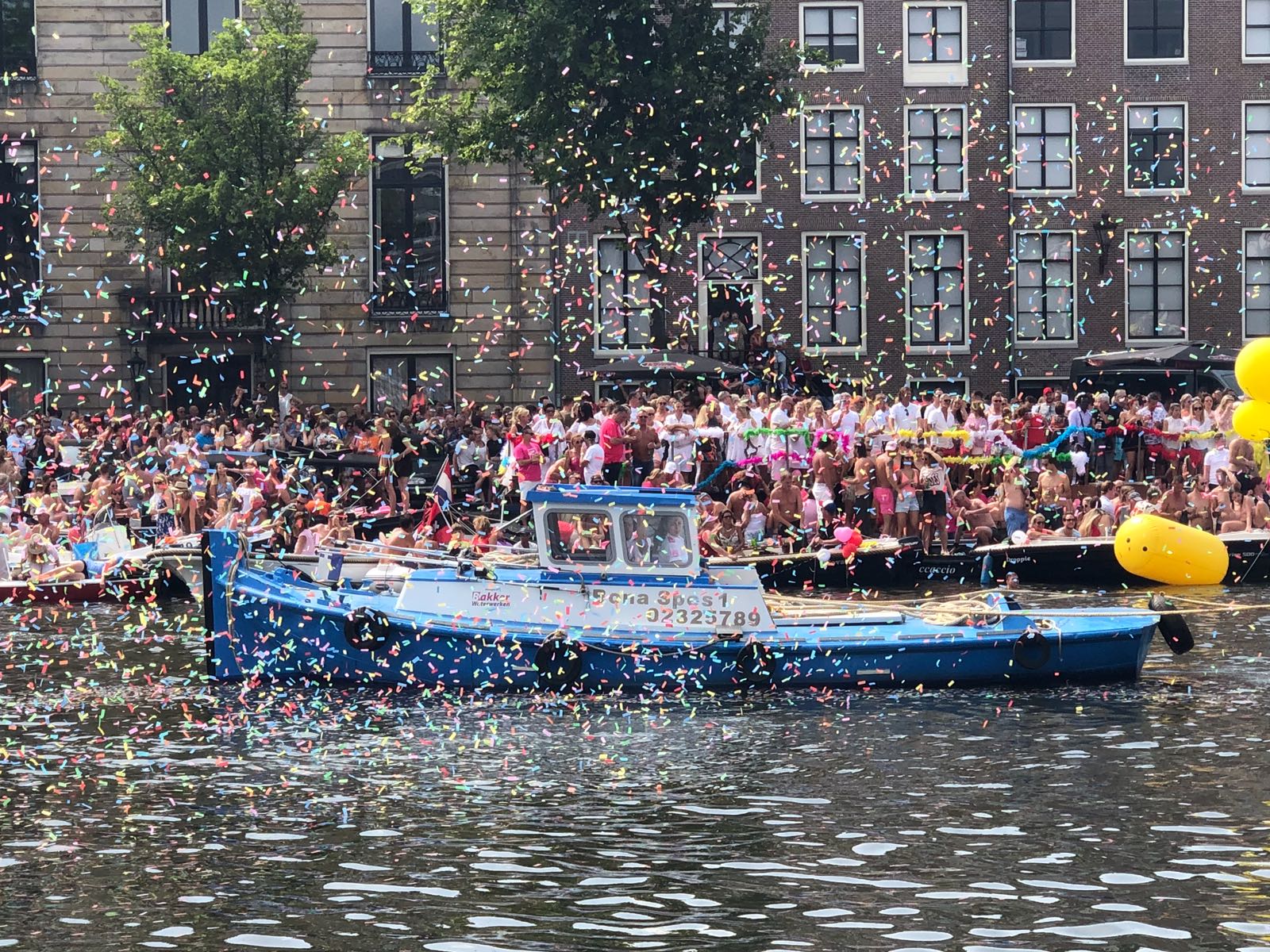 Sleepboot huren gaypride